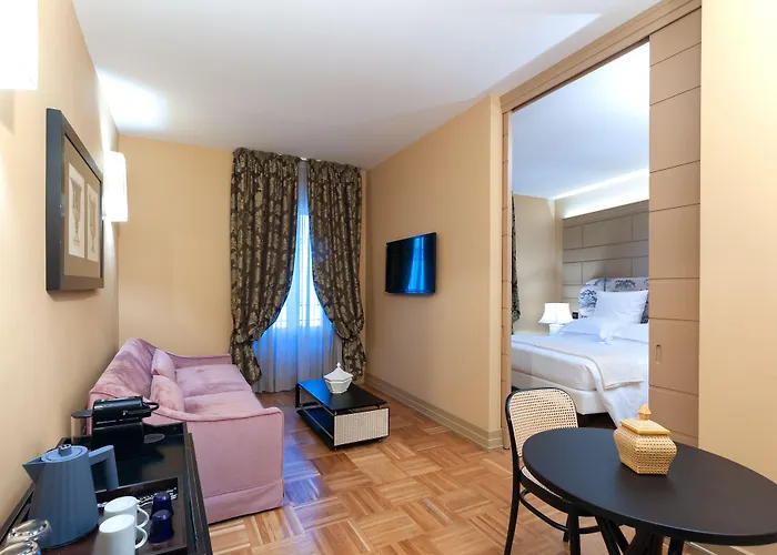 Hotel Number Nine 5*